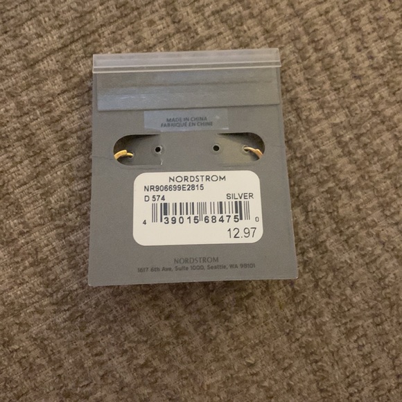 Earrings - Picture 3 of 5